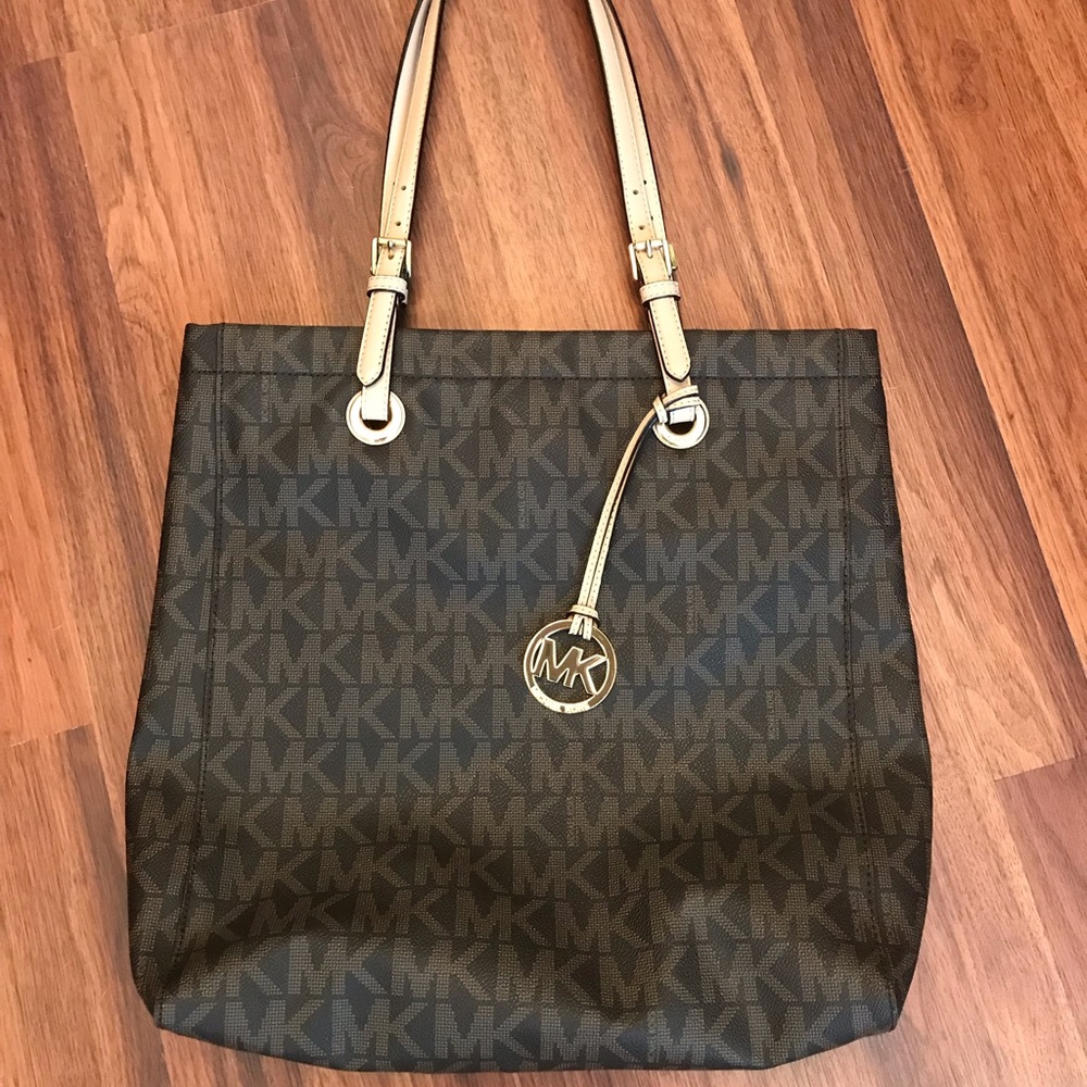 Michael Kors tote
